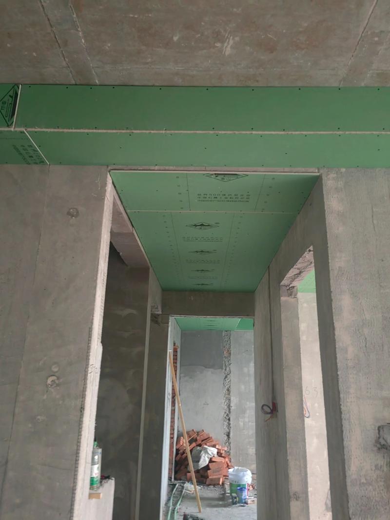 装修 吊顶 价格一般多少合适-求教各位内行人士，我想重新装修卫生间的吊顶拆了重装，仅仅是拆吊顶重装，大概需要多少钱几天时间？