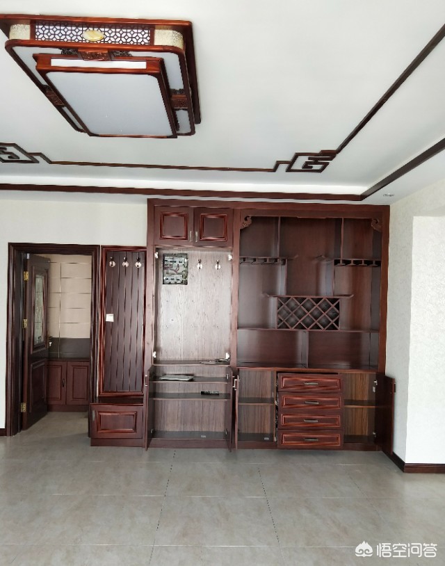 装修吊顶一般多少钱-吊顶安装工一年的收入？